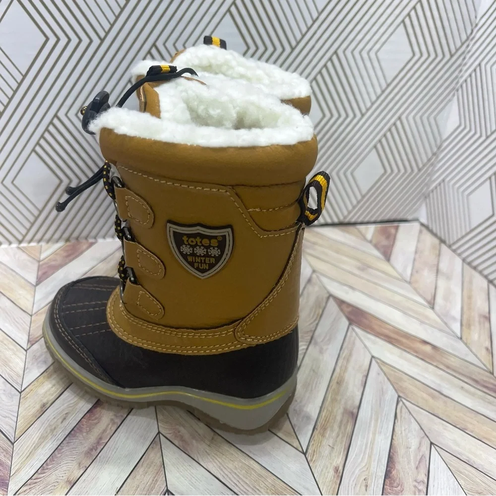 Totes David Toddler Boys Insulated Winter Boots NWT size 5M NWOT G10‎